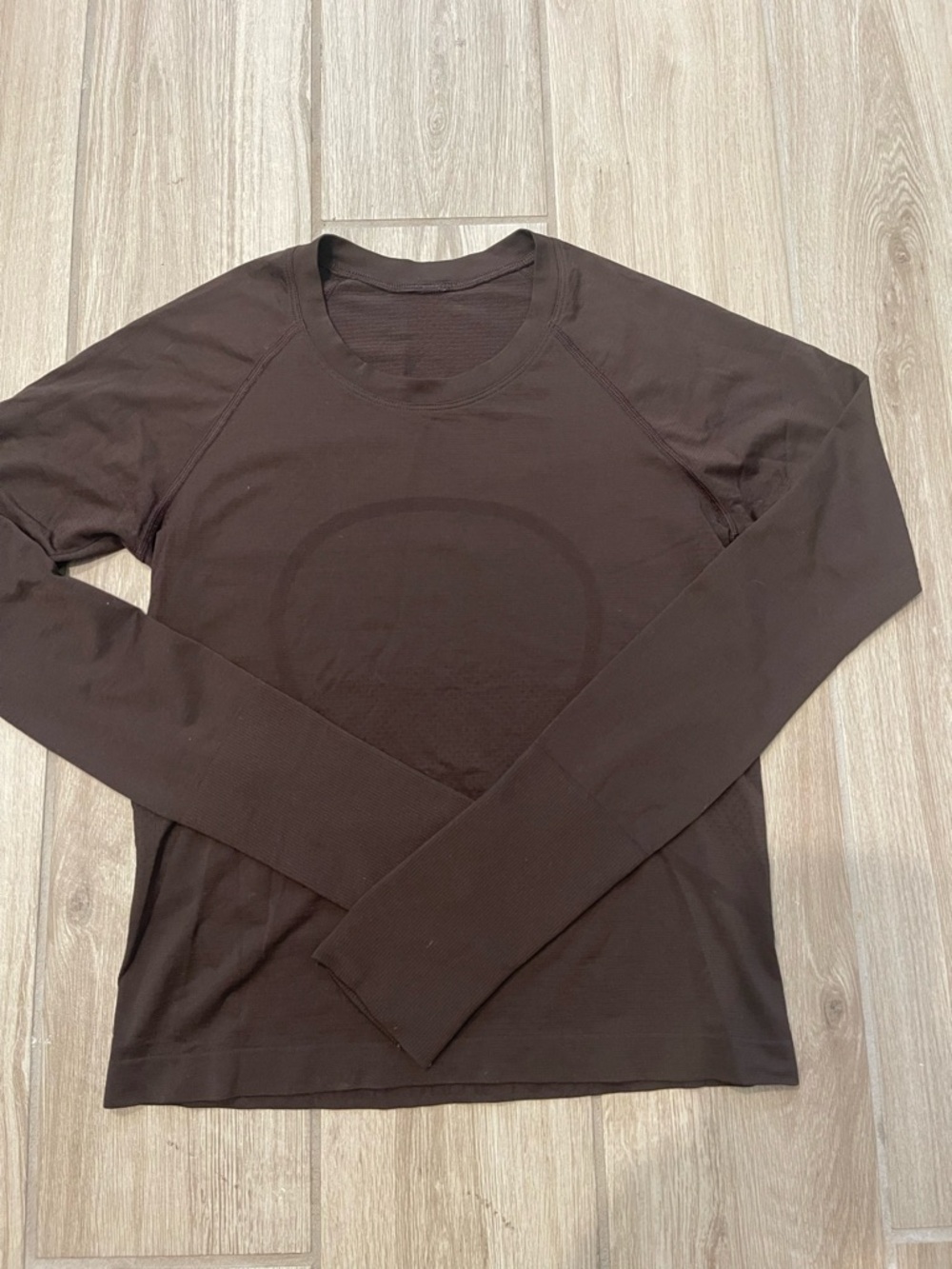 Lululemon Swiftly Tech Long Sleeve Shirt 2.0 *Waist Length Espresso Sz 4 - Picture 5 of 8